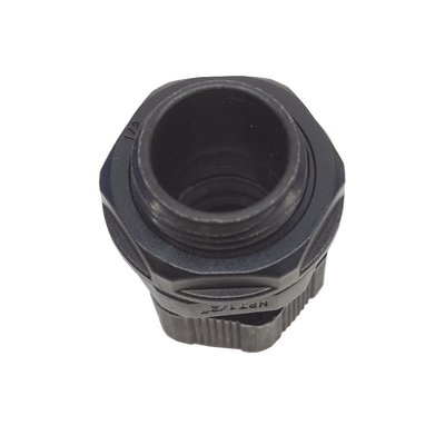 Conector Plástico Negro Tipo Glándula para Rosca NPT 1/2" Conector Plástico Negro Tipo Glándula para Rosca NPT 1/2"