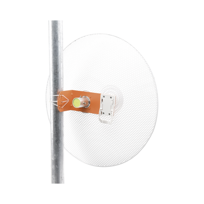 Antena direccional con diseño aerodinámico para minimiza la resistencia al viento, Ganancia de 30 dBi, frecuencia (4.9 - 6.5 GHz), Polarización doble, incluye montaje para torre o mástil