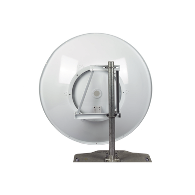 Antena direccional para radios C5x, C6x, B5x / Guía de onda para maximizar la conexión en transmisión / 4.9 - 6.5 GHz / 4ft / Ganancia de 36 dBi / Montaje incluido.