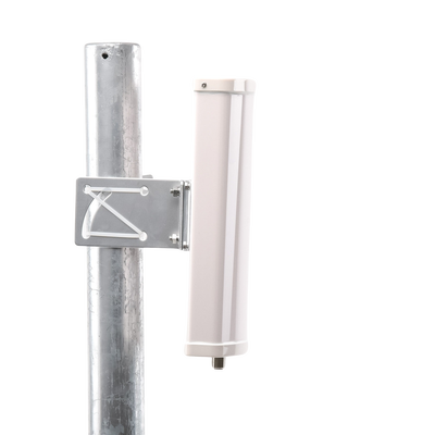 Antena Sectorial de 2.4 GHz, ganancia 12 dBi, Angulo de apertura de 90 °, Conector N-Hembra, con montaje incluido