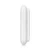 Access Point UniFi UK Ultra Navaja Suiza WiFi 5, MU-MIMO 2x2, instalación flexible, antena omnidireccional integrada, (2) conectores RP-SMA para antenas externas, para interior o exterior (IPX6)