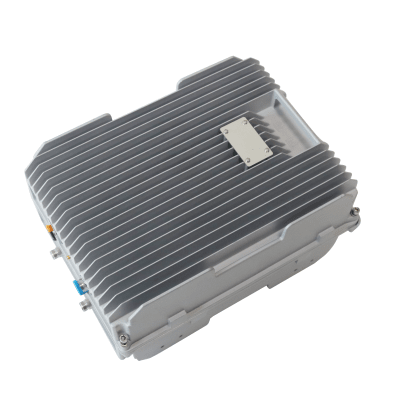 Amplificador de Señal Celular / 20 Watts de Potencia / Cobertura Hasta 5 km / Banda Ancha Multioperador / Protección Autoexcitación / Monitoreo USB / IP65 / Banda 5, 850 MHz.